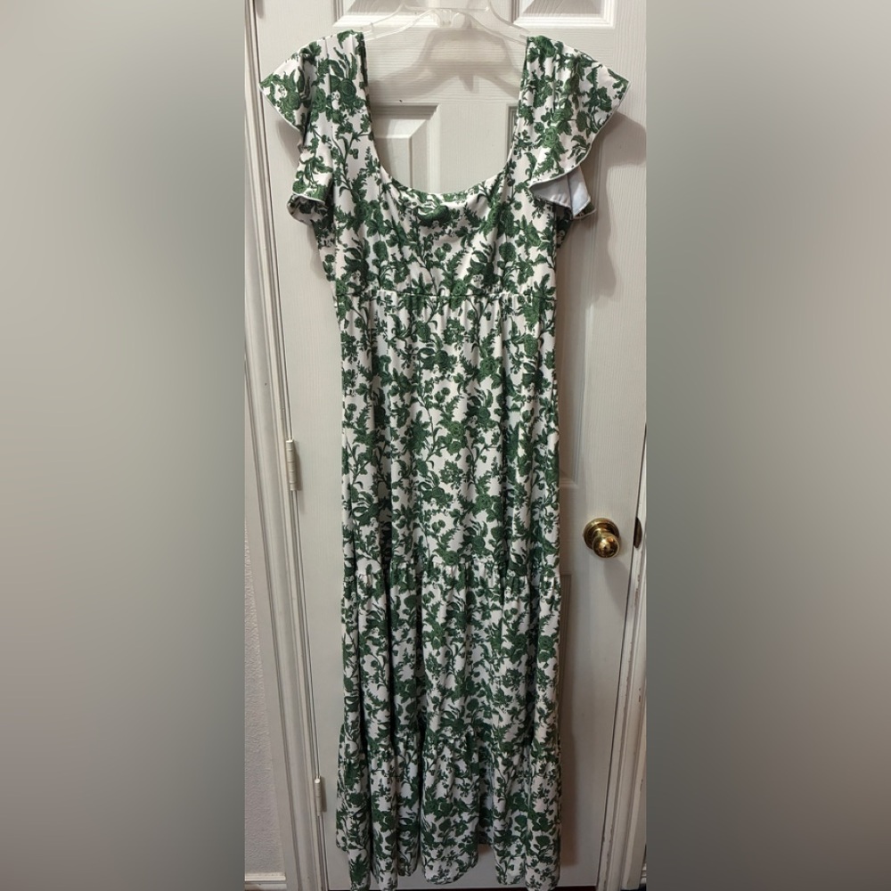 Smith & Quinn Elegant Green Floral Maxi Dress - Picture 4 of 4